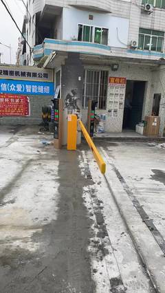 广西崇左学校升降柱与道闸系统 雄智专业施工队筑牢校园门禁安全防线