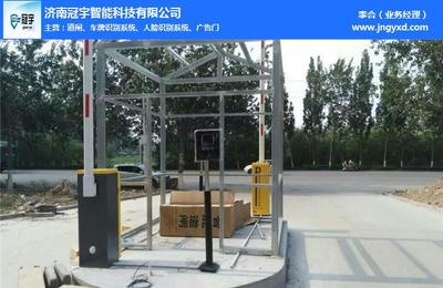 满城县小区车牌识别系统升级 冠宇现代门禁道闸助力智慧社区建设
